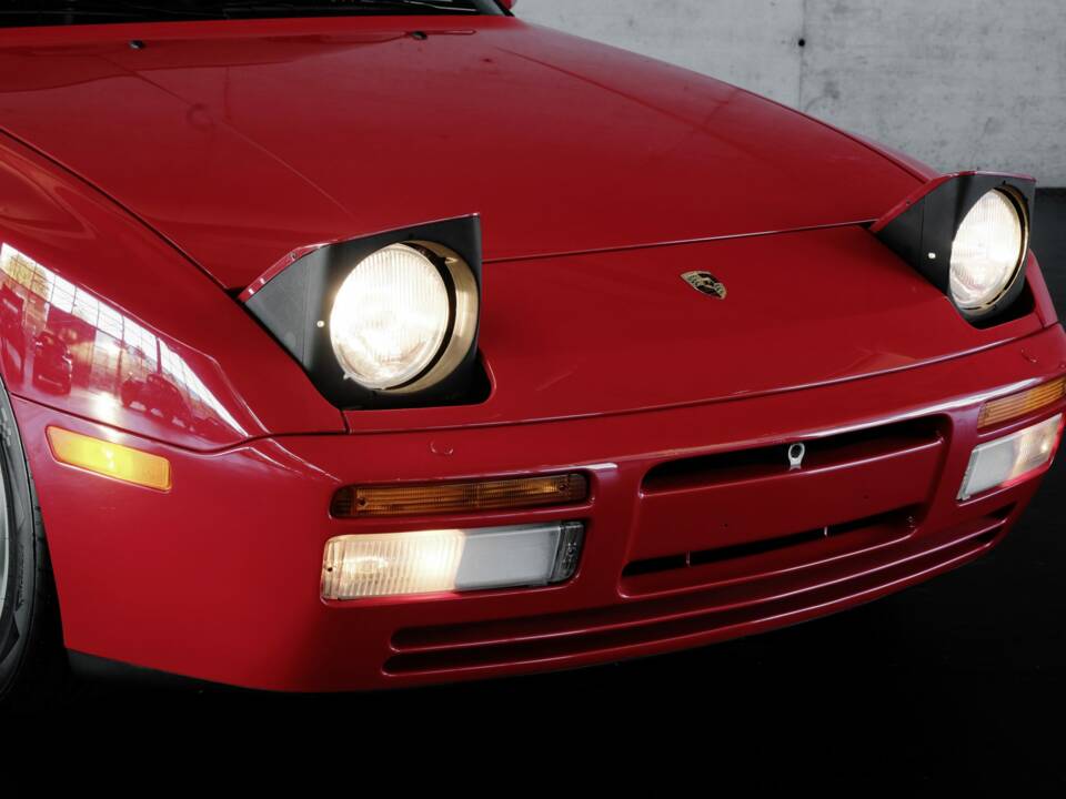 Bild 48/50 von Porsche 944 S2 (1990)