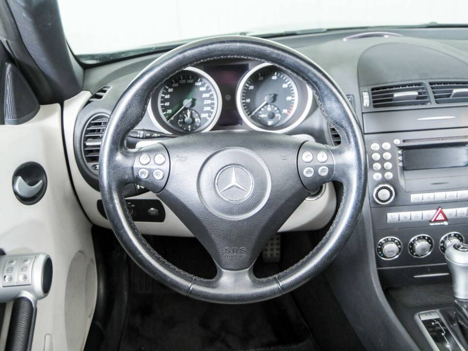 Bild 8/50 von Mercedes-Benz SLK 280 (2005)