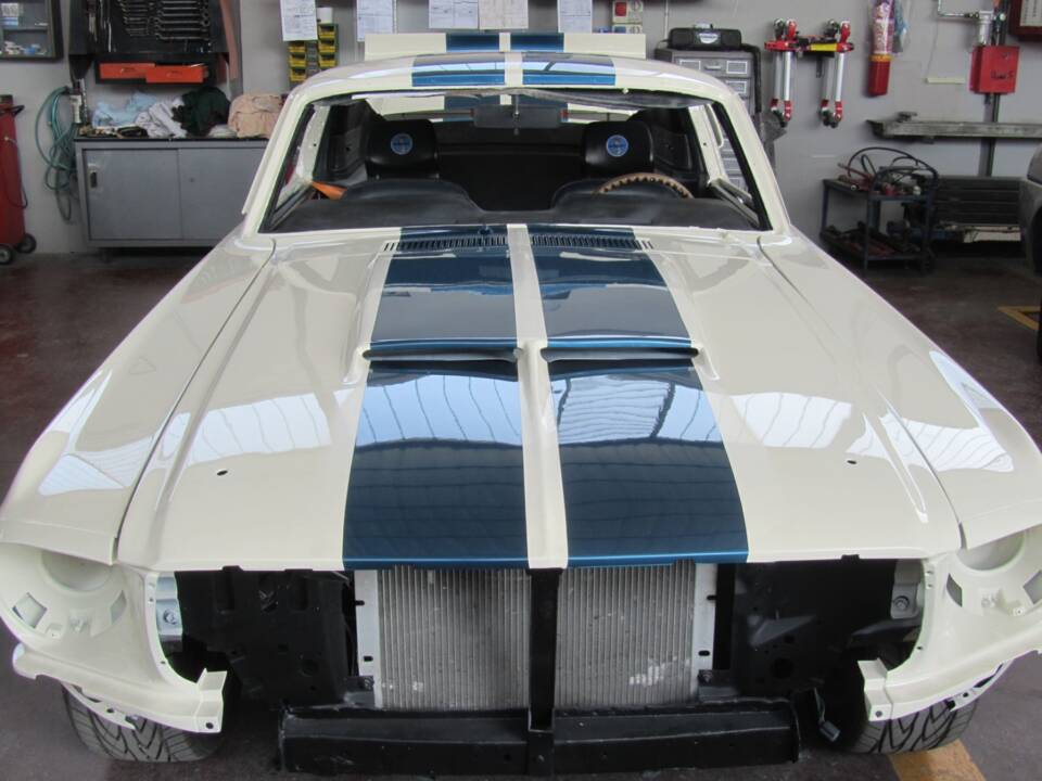 Image 18/53 of Ford Mustang GT 390 (1967)