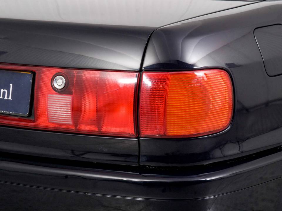Immagine 32/50 di Audi Cabriolet 2.0 E (1995)