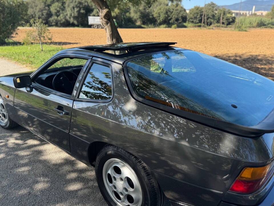 Image 29/35 of Porsche 924 S (1986)