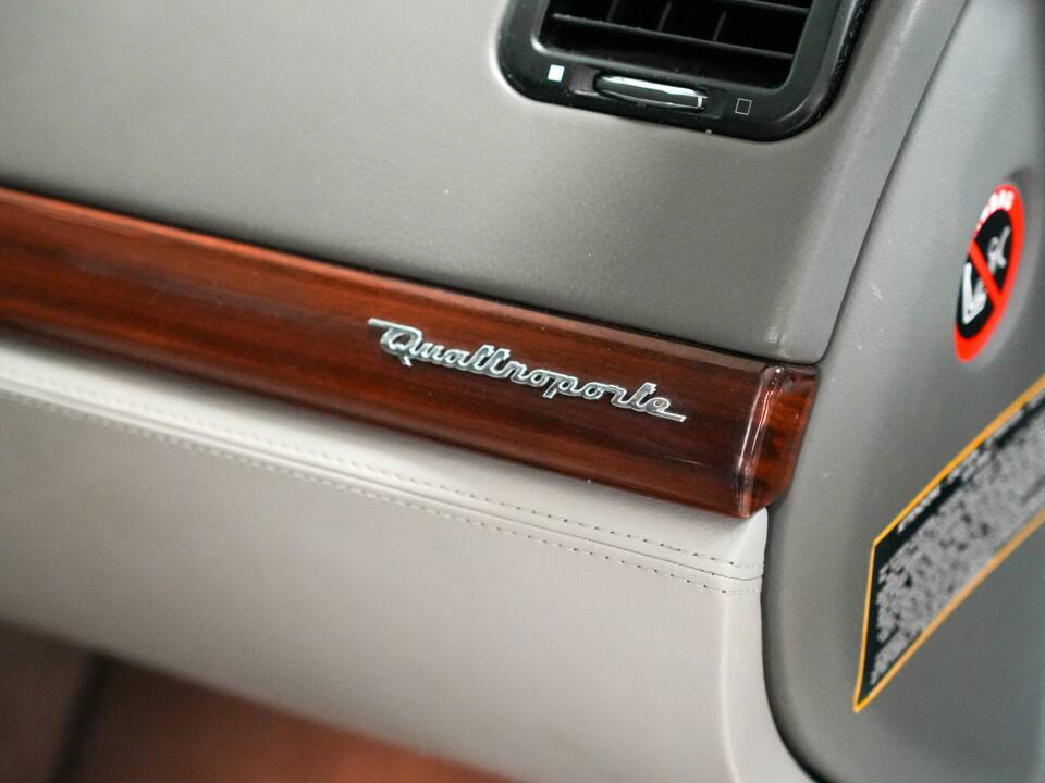 Bild 15/38 von Maserati Quattroporte 4.2 (2005)