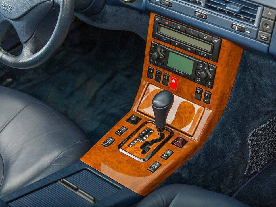 Afbeelding 28/36 van Mercedes-Benz SL 320 (2000)