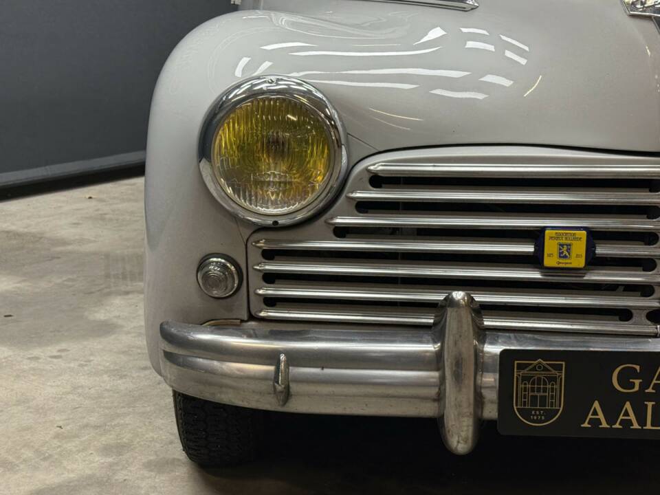 Bild 27/50 von Peugeot 203 C (1960)