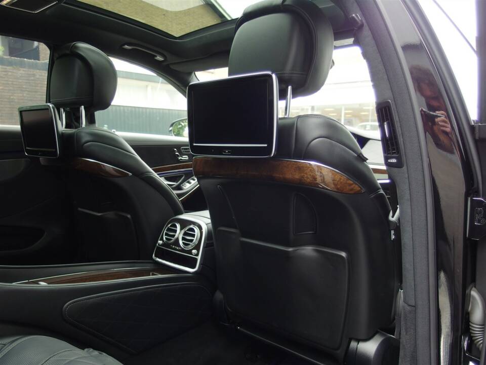 Bild 40/99 von Mercedes-Benz Maybach S 500 (2015)