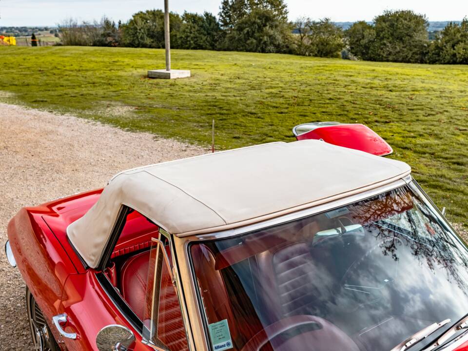 Image 13/64 of Chevrolet Corvette Sting Ray Convertible (1964)
