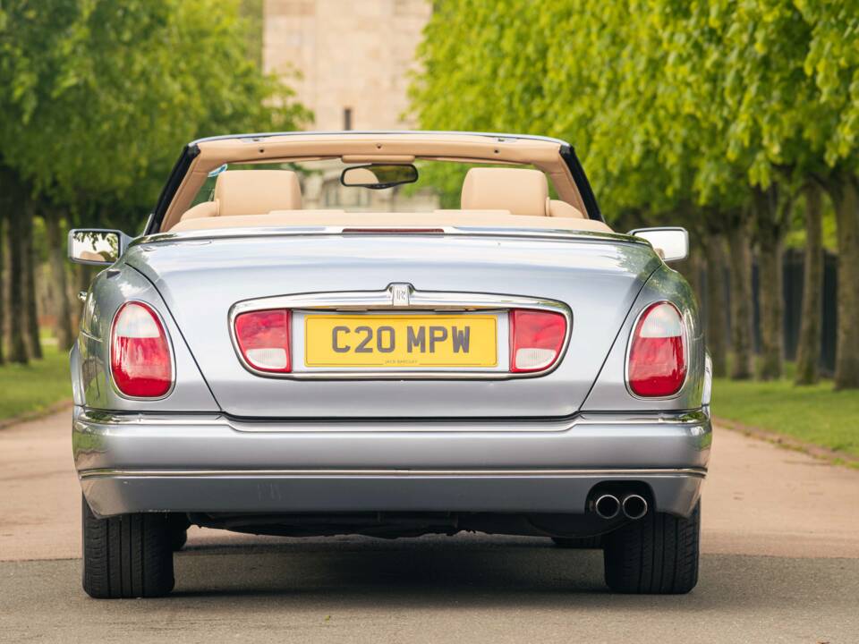 Immagine 19/38 di Rolls-Royce Corniche V (2001)