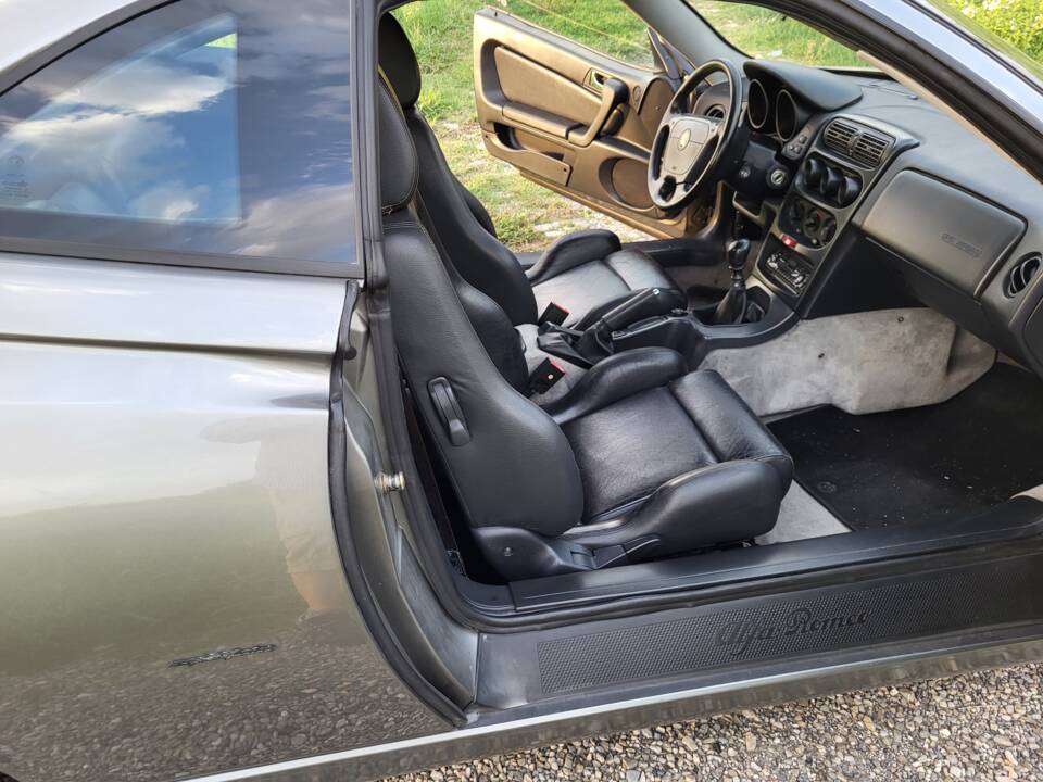 Bild 27/52 von Alfa Romeo GTV 2.0 V6 Turbo (1995)