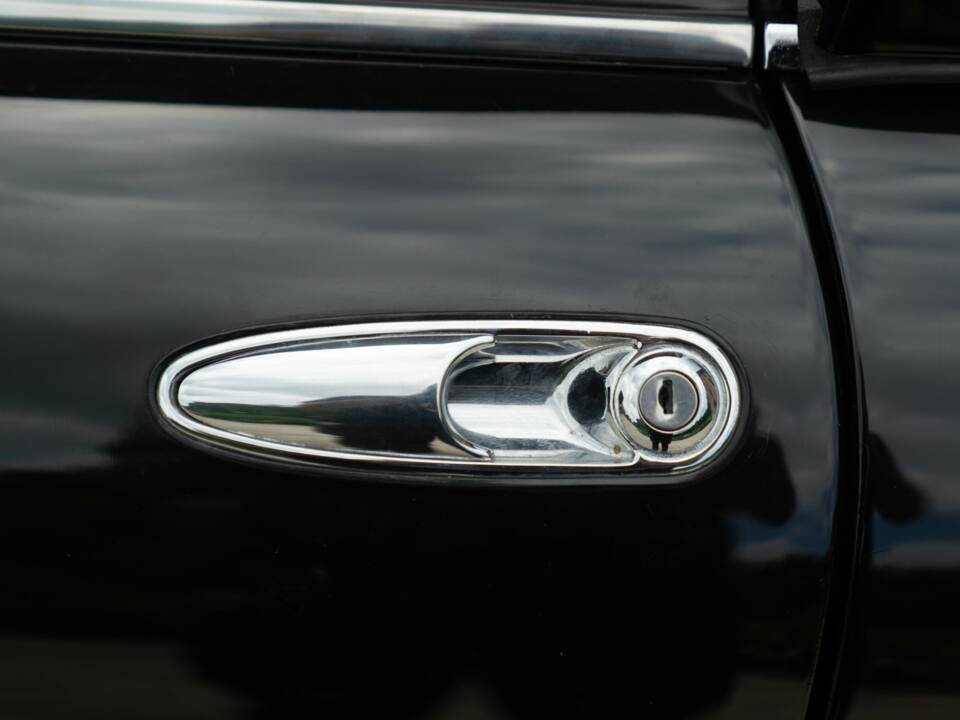 Image 10/50 of Alfa Romeo 2.0 Spider (1991)