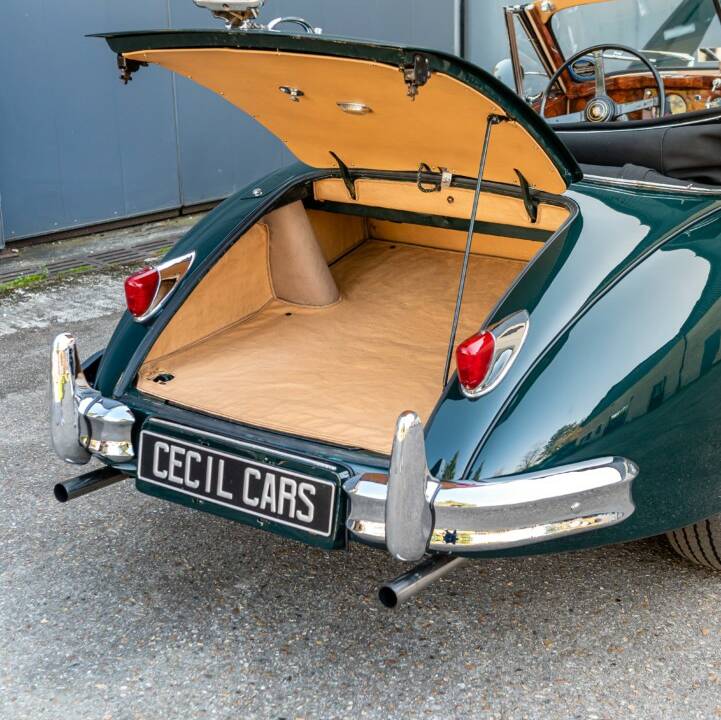 Image 29/41 of Jaguar XK 140 DHC (1955)