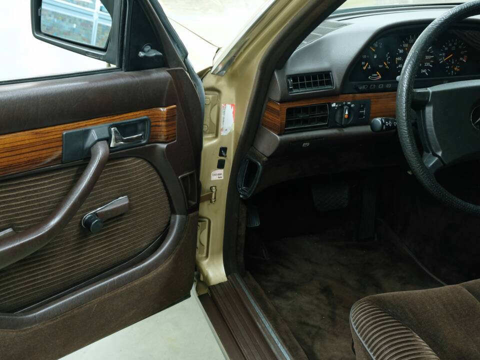 Bild 44/50 von Mercedes-Benz 280 SE (1980)