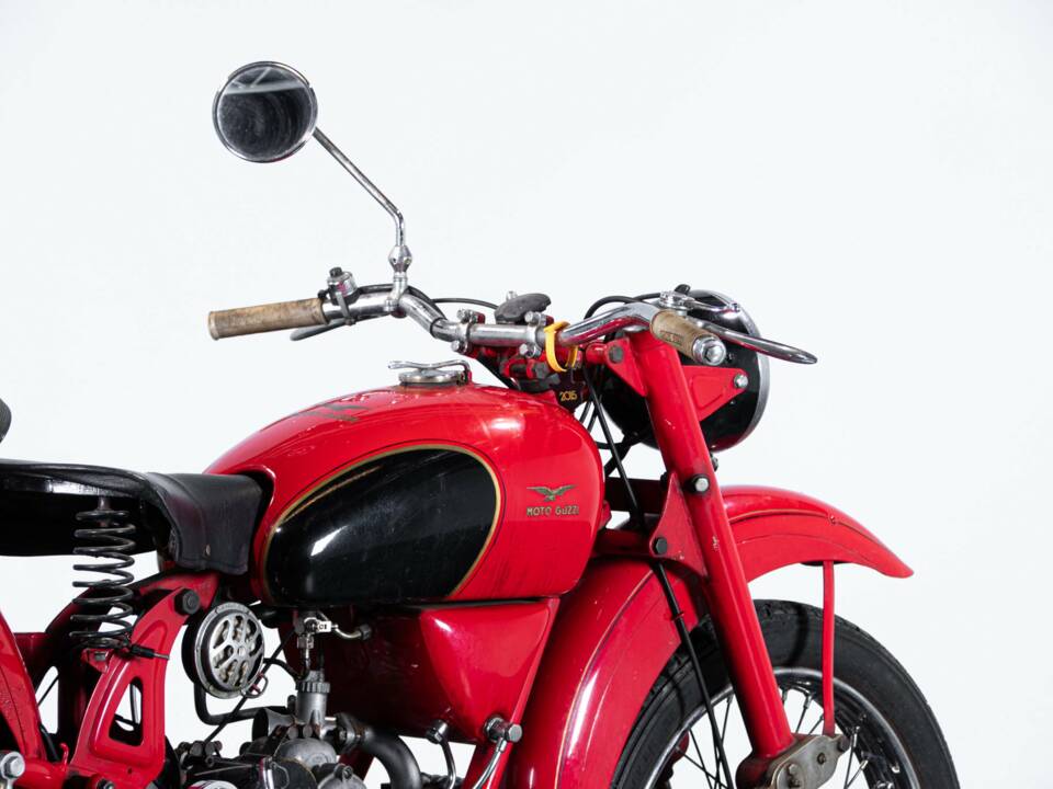 Image 18/50 of Moto Guzzi DUMMY (1955)
