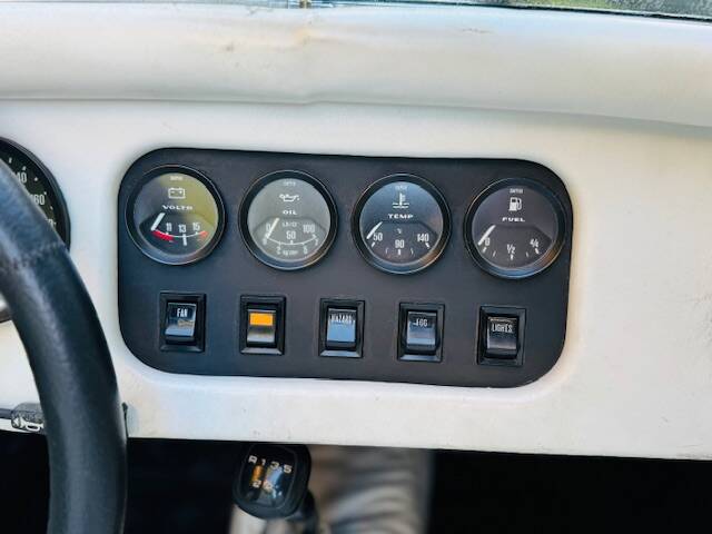 Image 11/18 of Morgan 4&#x2F;4 1600 (1985)