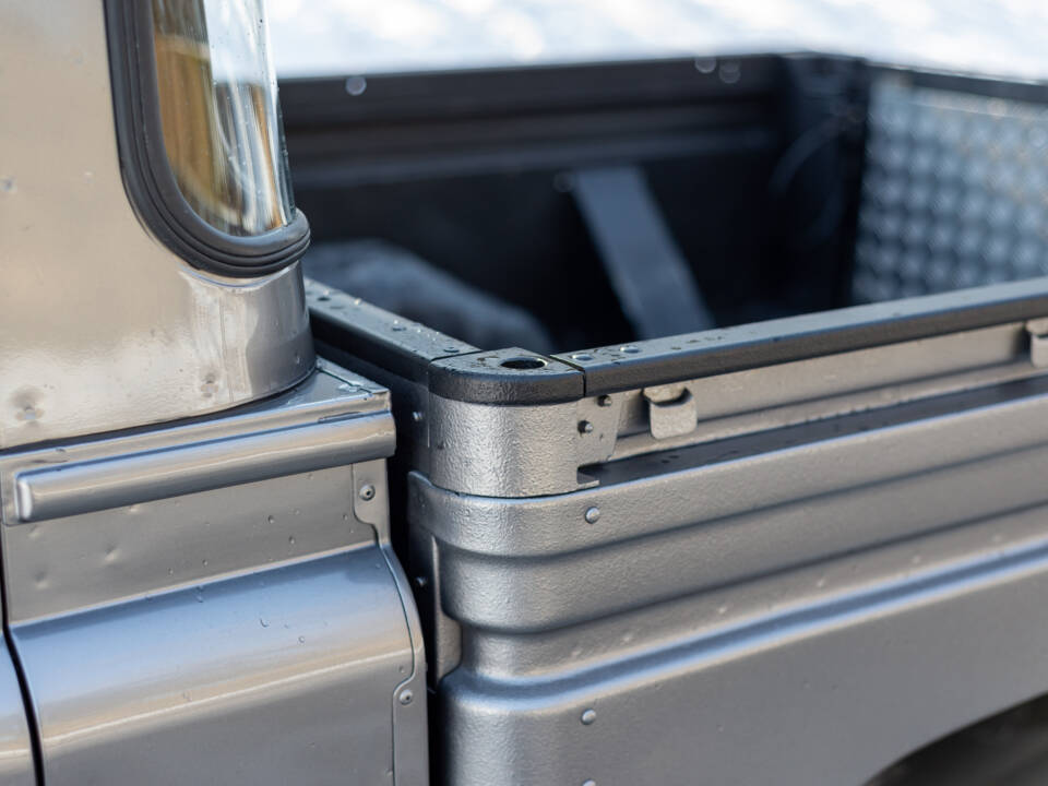 Image 34/98 of Land Rover Defender 130 Double Cab (2008)