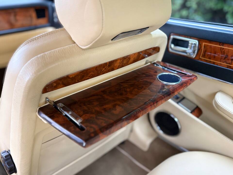 Immagine 17/31 di Jaguar XJ 40 (XJ-R) (1989)
