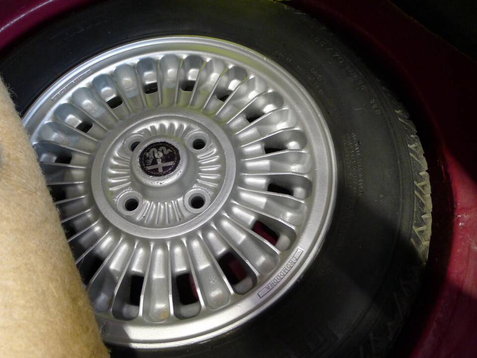 Bild 19/36 von Alfa Romeo 2000 GT Veloce (1975)