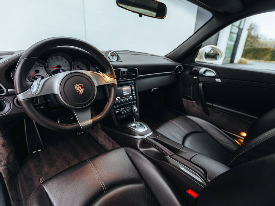 Afbeelding 46/53 van Porsche 911 Carrera S (2010)