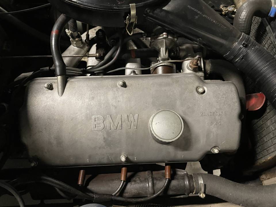 Image 14/29 of BMW 1800 (1966)