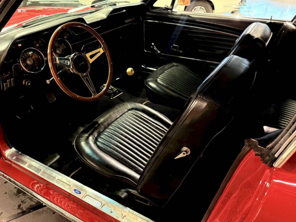 Image 16/34 of Ford Mustang 289 (1968)