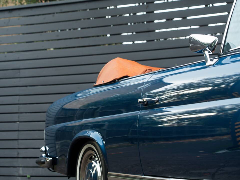 Image 46/57 de Mercedes-Benz 280 SE 3,5 (1971)