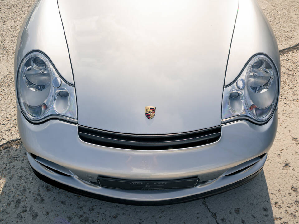 Image 19/51 of Porsche 911 GT2 (2001)