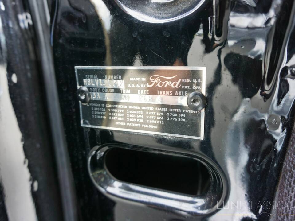 Image 56/77 of Ford Fairlane 500 Club Victoria (1958)