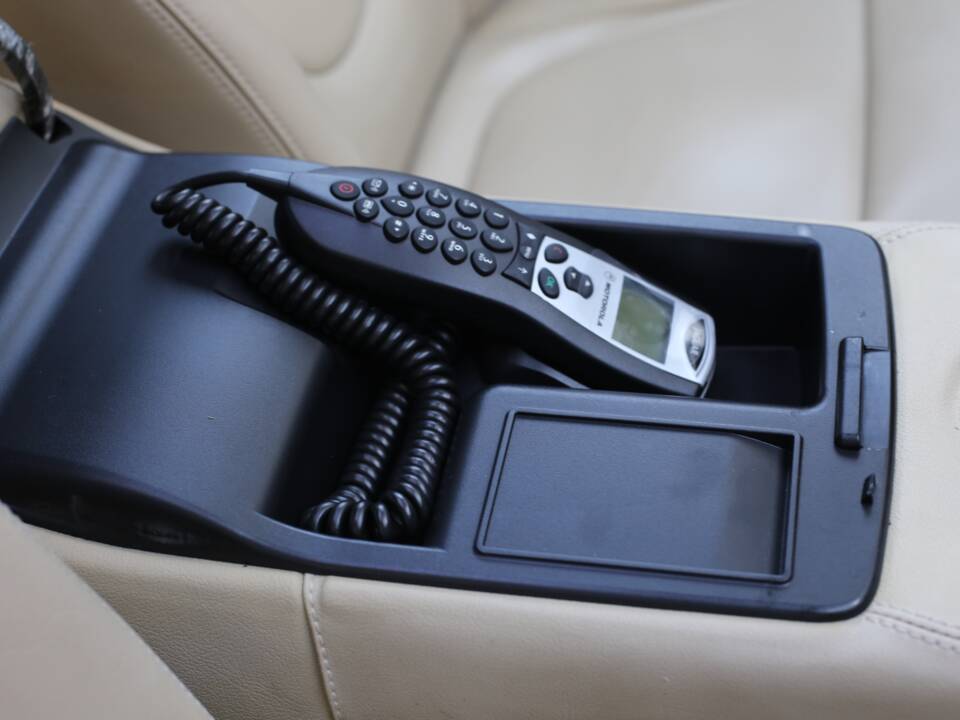 Imagen 70/77 de Jaguar XJ 8 4.2 (2005)