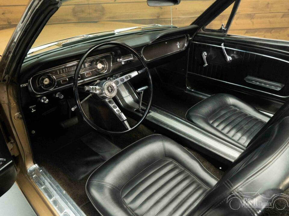 Image 2/19 of Ford Mustang 200 (1965)