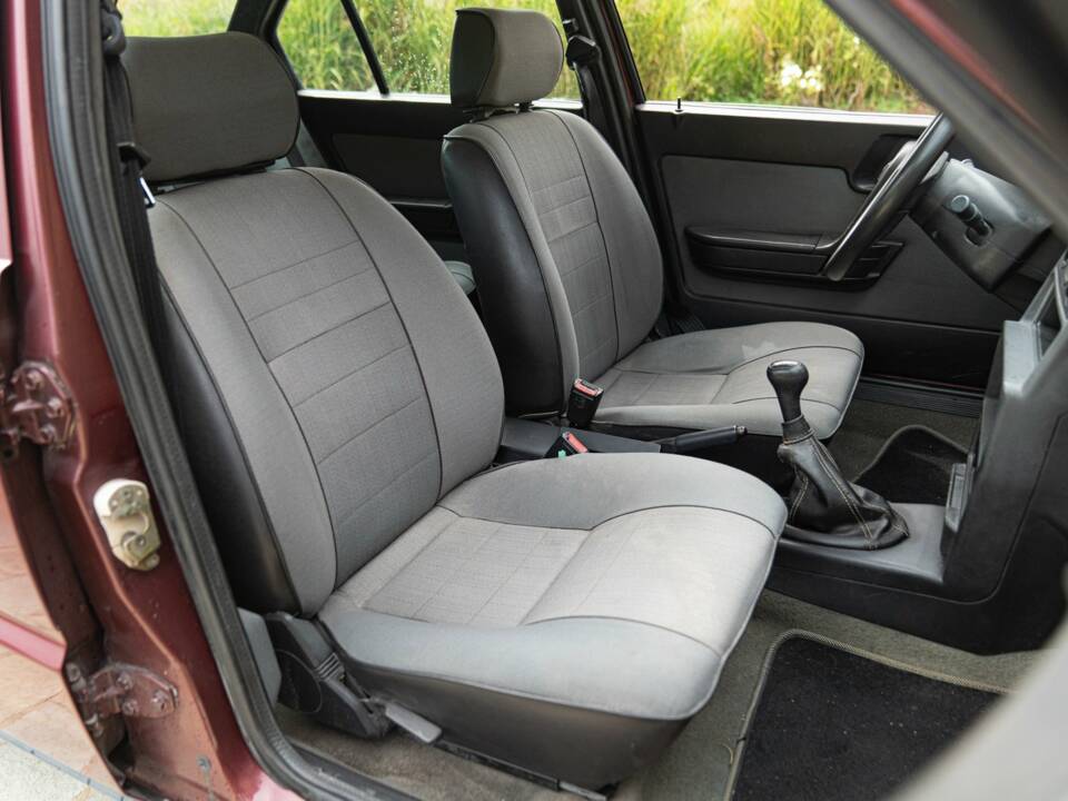 Image 33/50 of Alfa Romeo 33 - 1.3 Sportwagon 4x4 (1992)