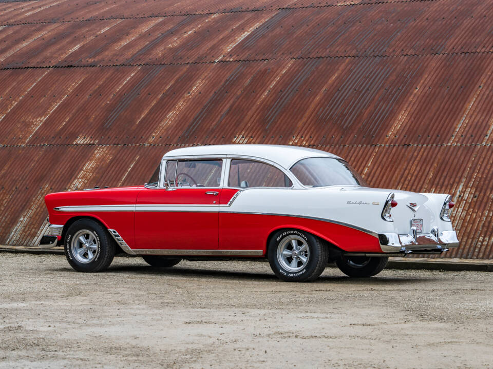 Image 2/44 of Chevrolet Bel Air Hardtop Coupe (1956)