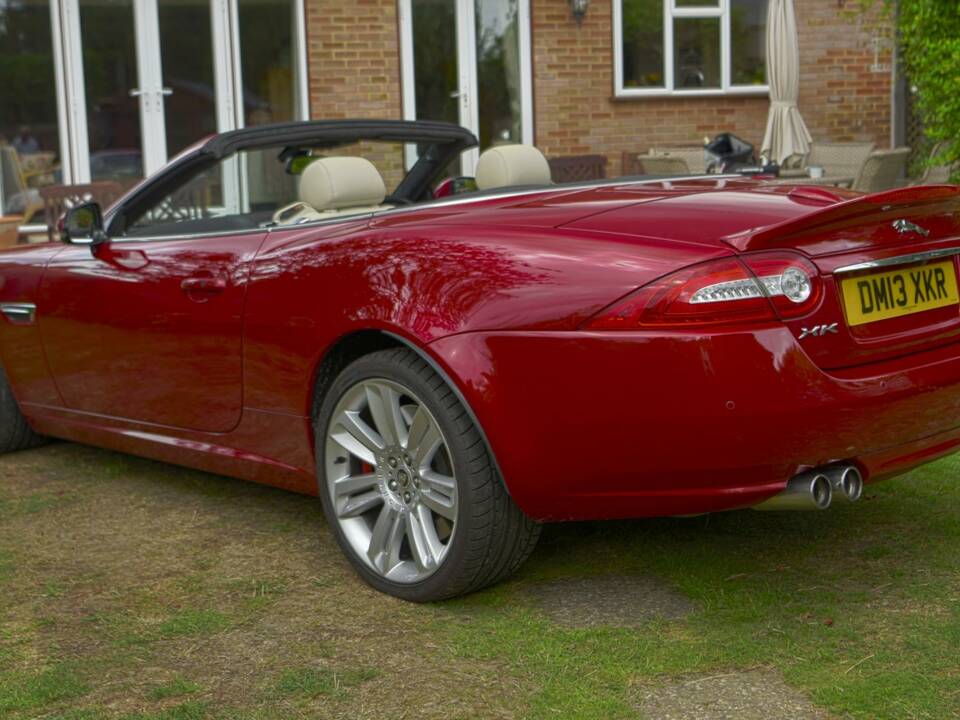 Image 15/50 of Jaguar XKR (2013)