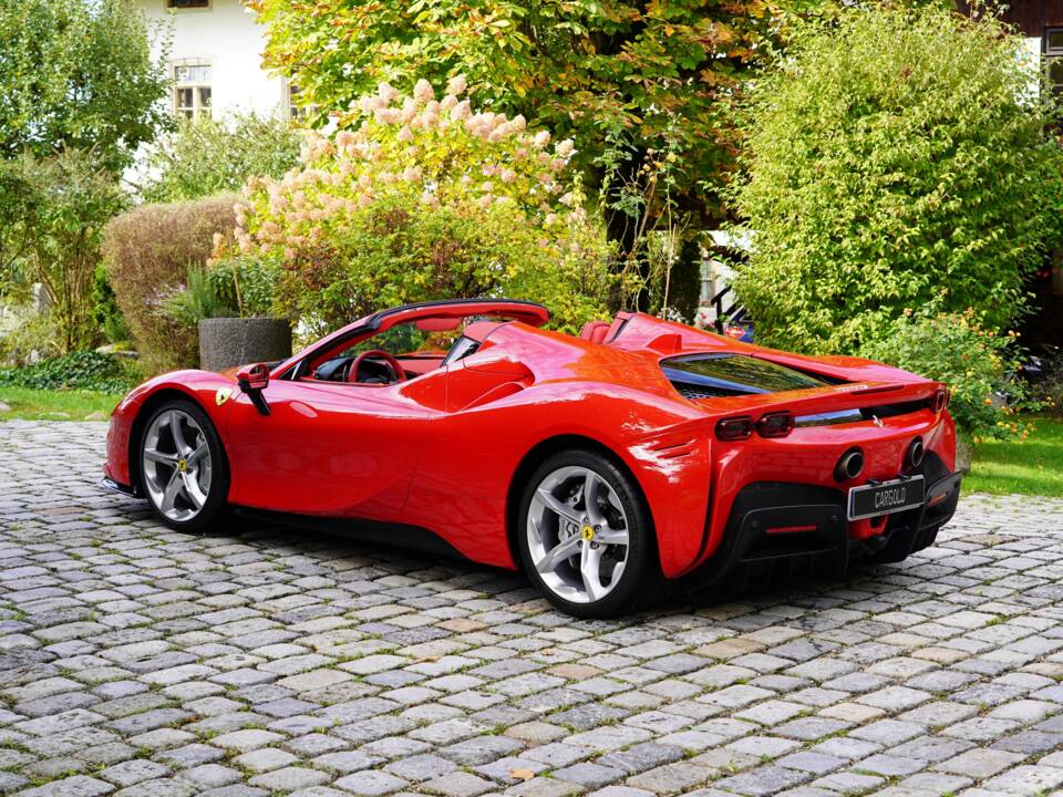 Image 3/14 of Ferrari SF90 Spider (2024)