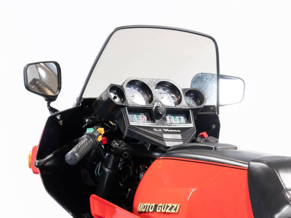 Bild 25/50 von Moto Guzzi DUMMY (1980)