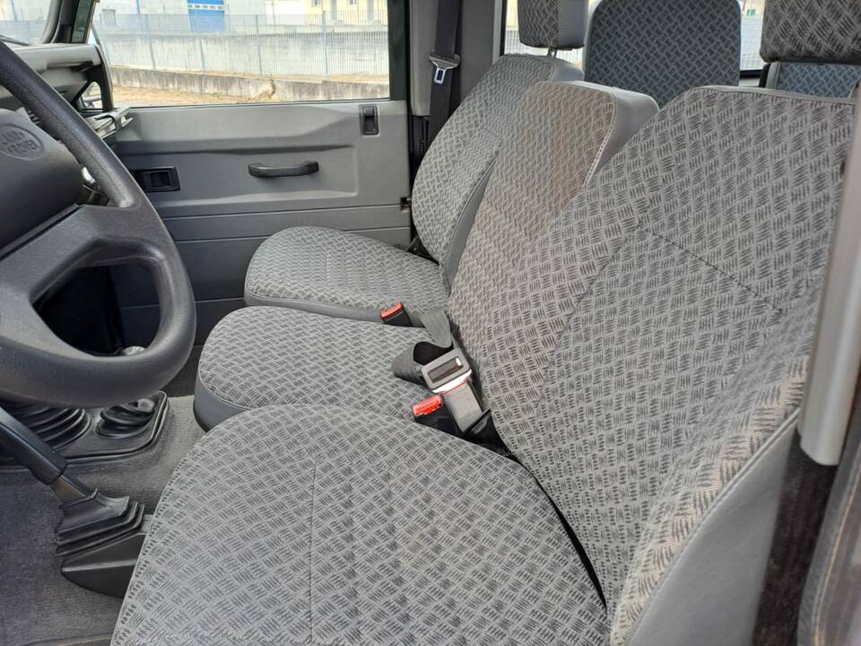 Immagine 32/83 di Land Rover Defender 90 Td5 (1999)