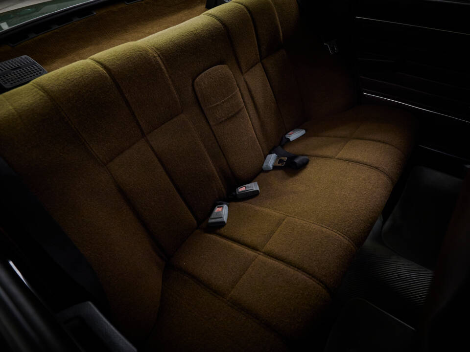 Bild 65/98 von Volvo 244 DL (1975)