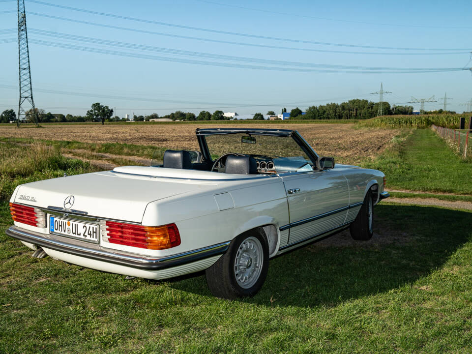 Immagine 31/42 di Mercedes-Benz 380 SL (1981)