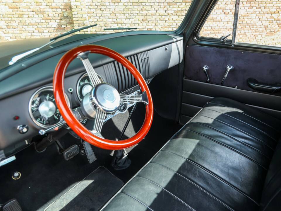 Imagen 39/50 de Chevrolet 3100 ½-ton (1955)