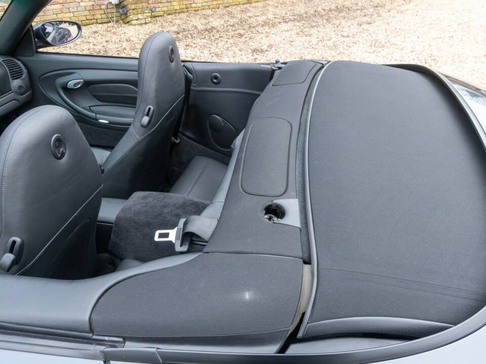 Image 41/50 of Porsche 911 Carrera 4S (2003)