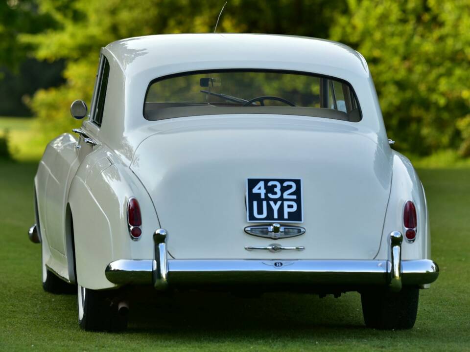 Bild 24/50 von Bentley S 2 (1961)