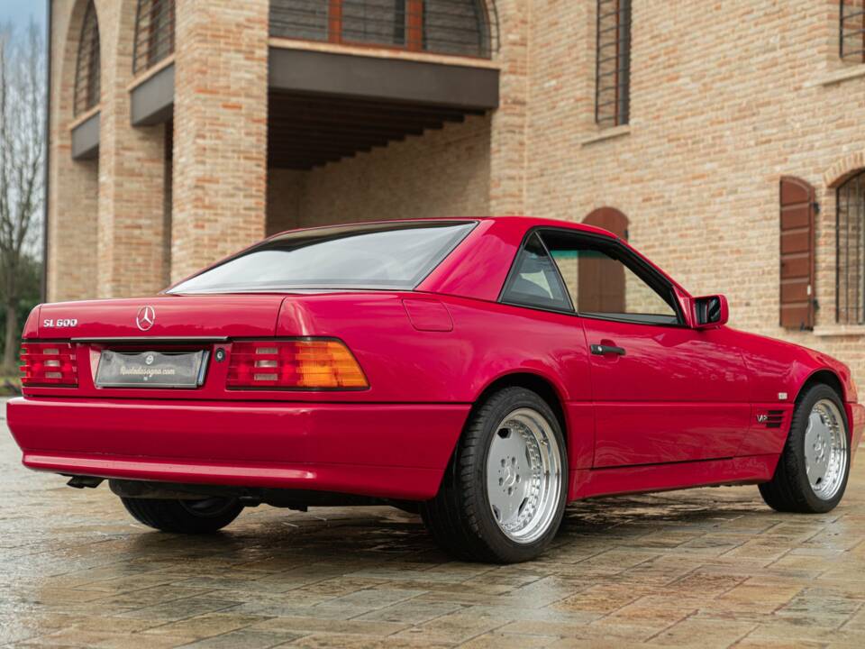 Image 7/50 of Mercedes-Benz SL 600 (1994)