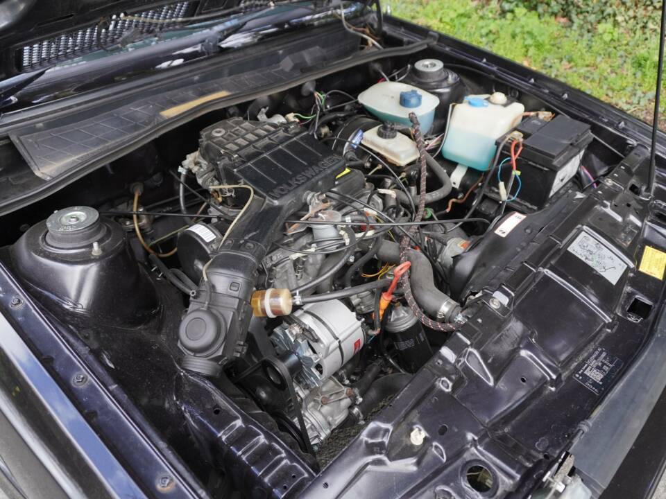 Image 17/18 of Volkswagen Scirocco II GT (1990)