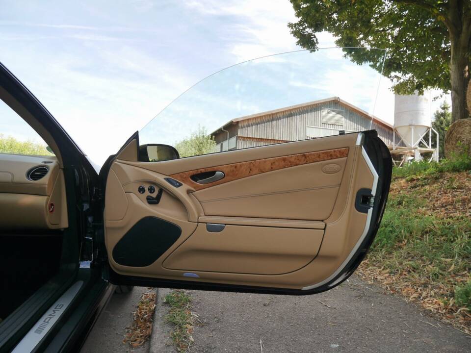 Bild 27/40 von Mercedes-Benz SL 65 AMG (2005)