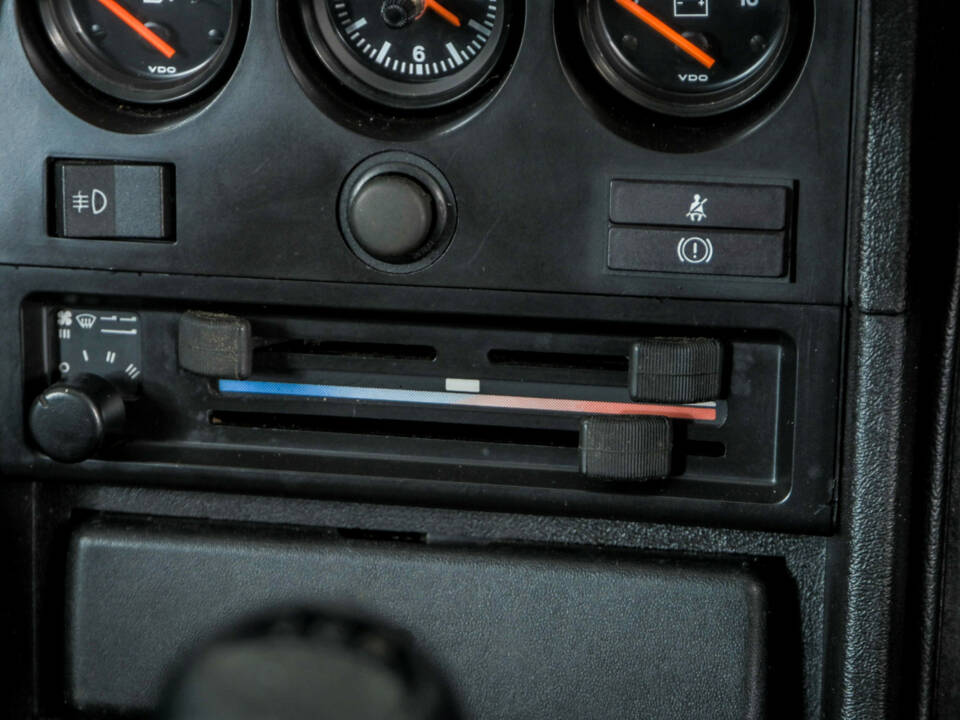 Immagine 24/50 di Porsche 924 S (1986)
