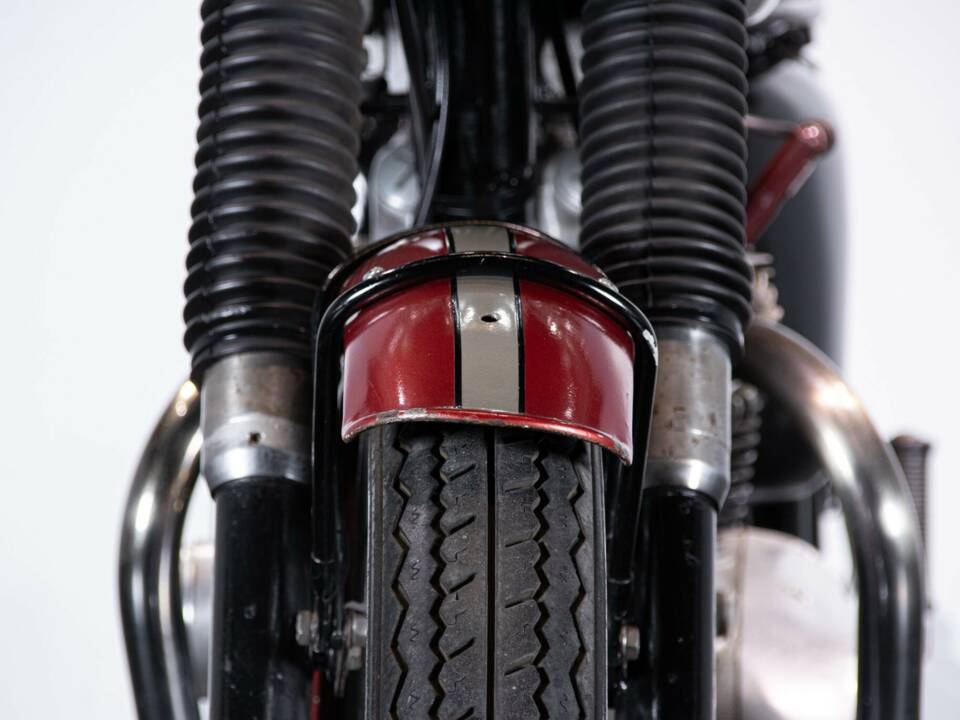 Image 34/50 of Triumph T 100 Daytona (1969)