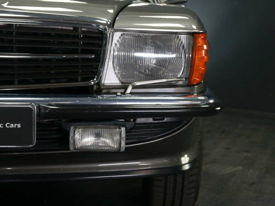 Image 40/50 de Mercedes-Benz 420 SL (1987)