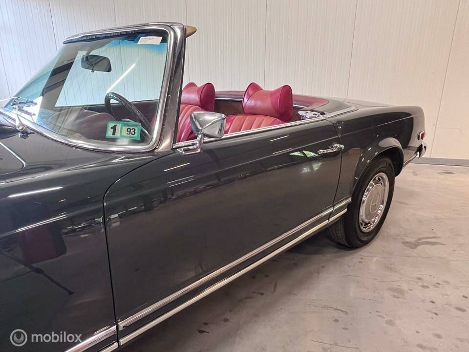 Image 3/40 of Mercedes-Benz 280 SL (1970)