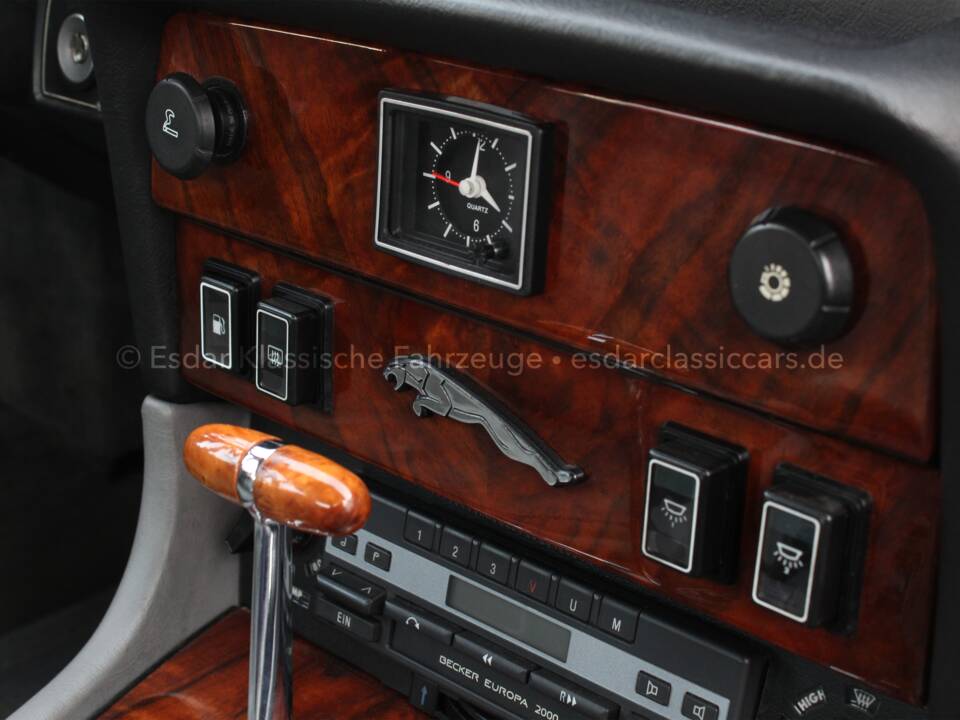 Immagine 14/46 di Jaguar XJ 12 (1986)