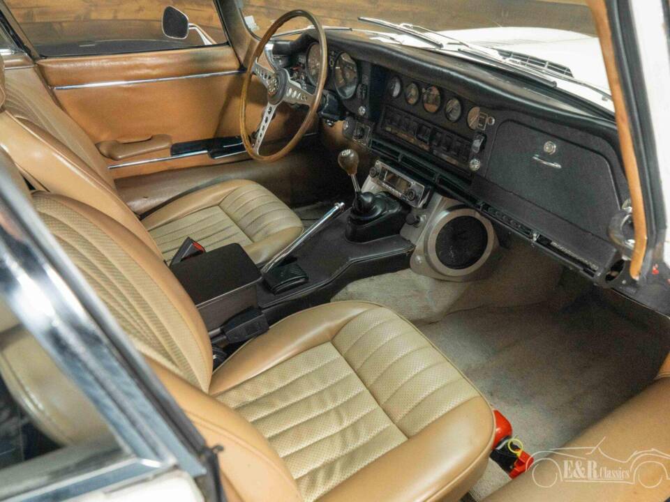 Image 11/19 de Jaguar E-Type (1969)