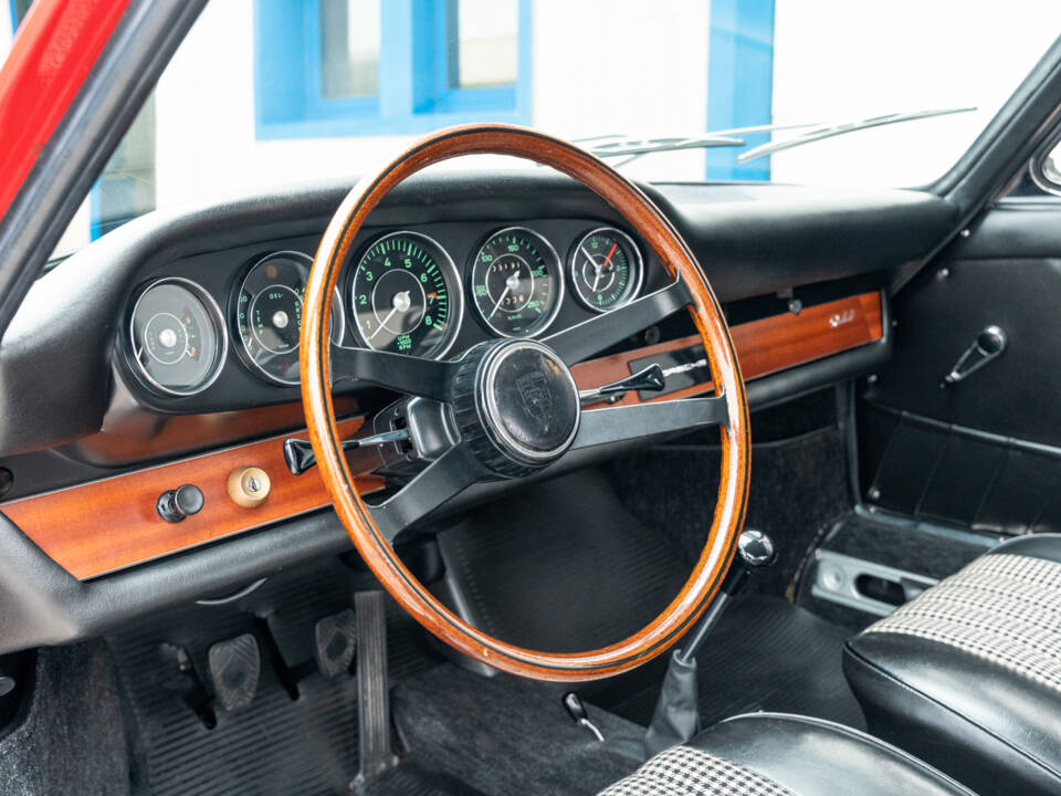 Afbeelding 25/64 van Porsche 911 2.0 (1965)