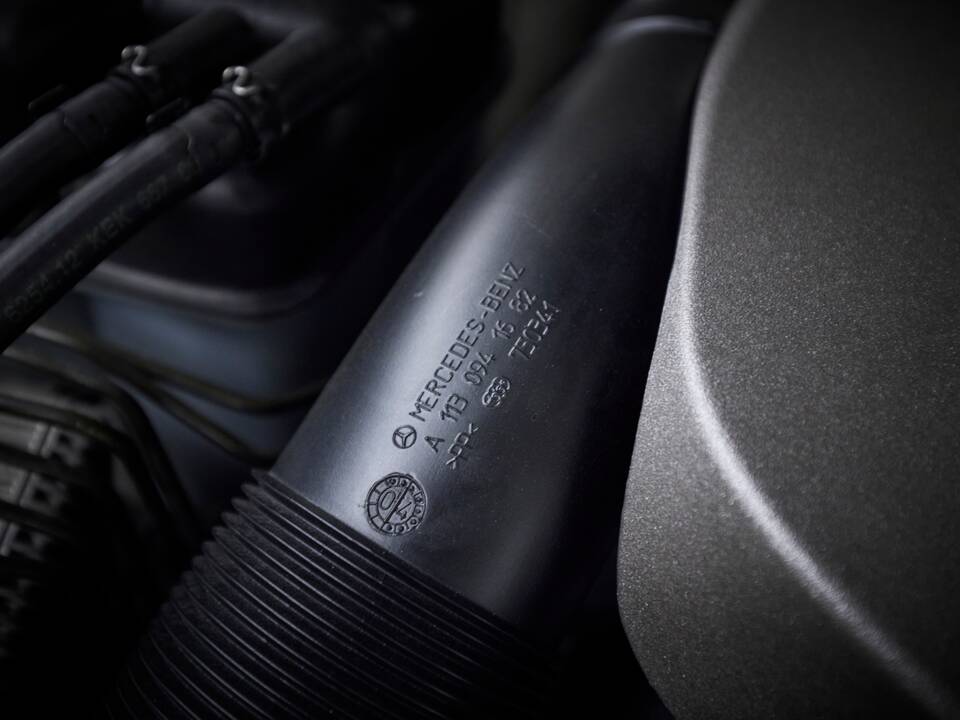 Image 77/99 de Mercedes-Benz SL 55 AMG (2005)